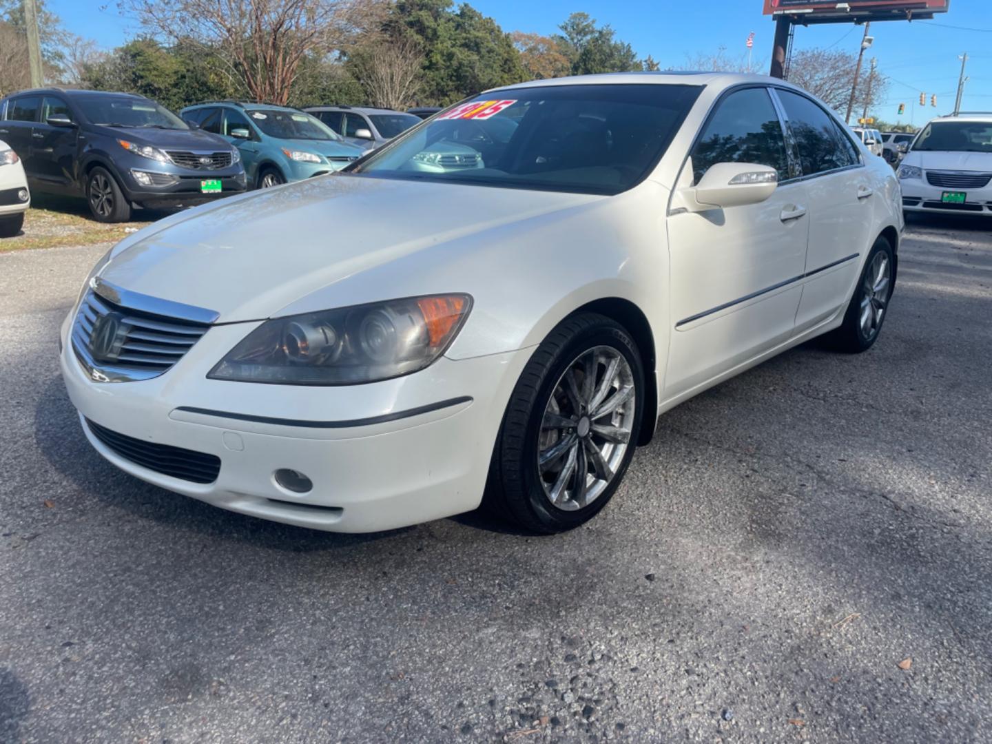 2006 WHITE ACURA RL (JH4KB16526C) with an 3.5L engine, Automatic transmission, located at 5103 Dorchester Rd., Charleston, SC, 29418-5607, (843) 767-1122, 36.245171, -115.228050 - Photo#2